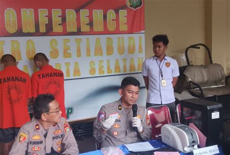 Video Skandal Siswi SMK Tulungagung Tersebar di Facebook, .